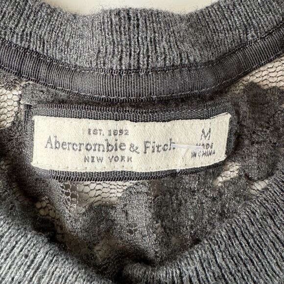 Abercrombie & Fitch Sweater Women’s Medium Gray Crop Cardigan Logo Lace Accent - Picture 3 of 14